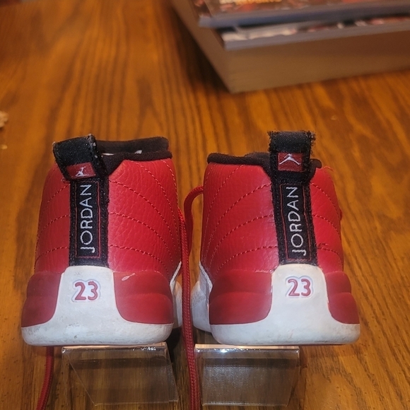 Since 8c Air Jordan Retro 12's red gym 2016. - Picture 5 of 8